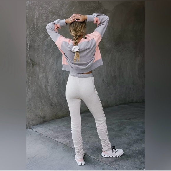 Closeout!▪️NWT Free People Start Up Sweat Pants in Heather Grey - Picture 4 of 7